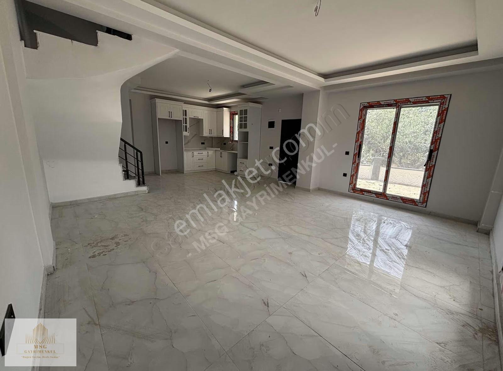 Msg'den Menemen Emiralem'de Satılık 5+1 Tripleks İkiz Villa - Görsel 44