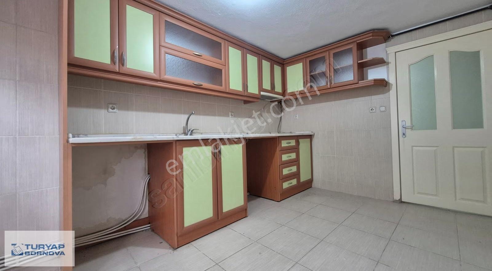 Bornova Atatürk Mah. Doğalgaz Kombili 1+1 90m2 Bahçe Katı - Görsel 5