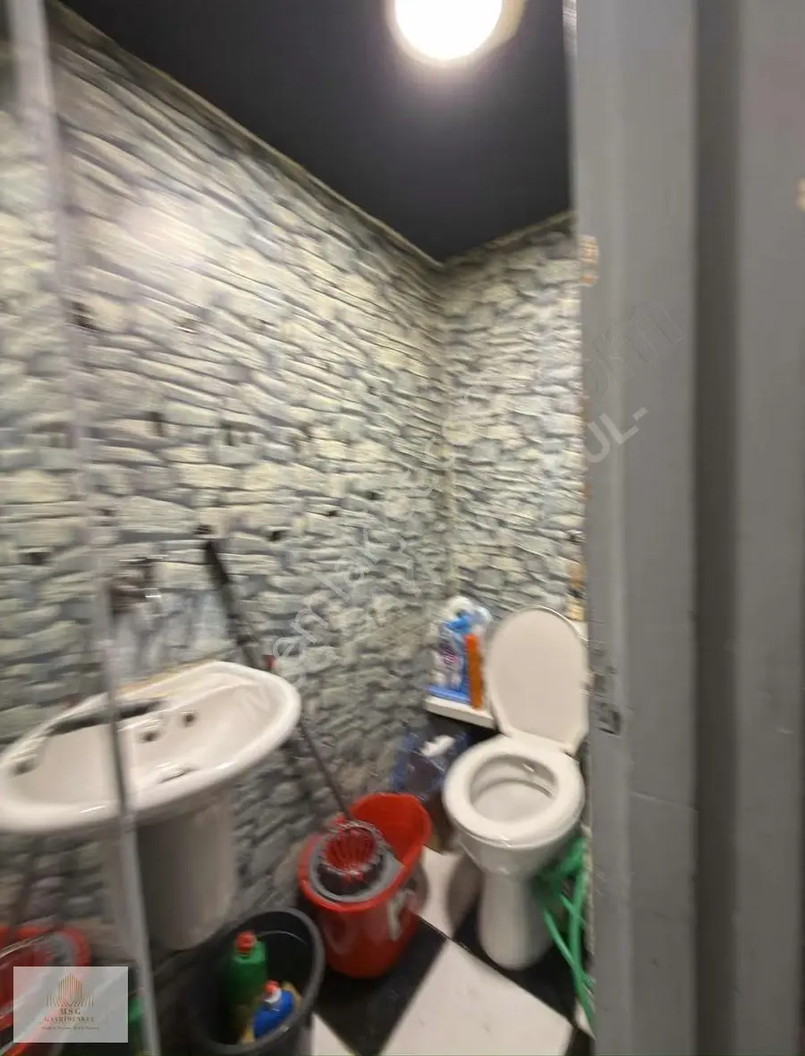 Msg'den Mithatpaşa Cadde Üzeri Kulüp Binası Yanı 47 M2 Dükkan