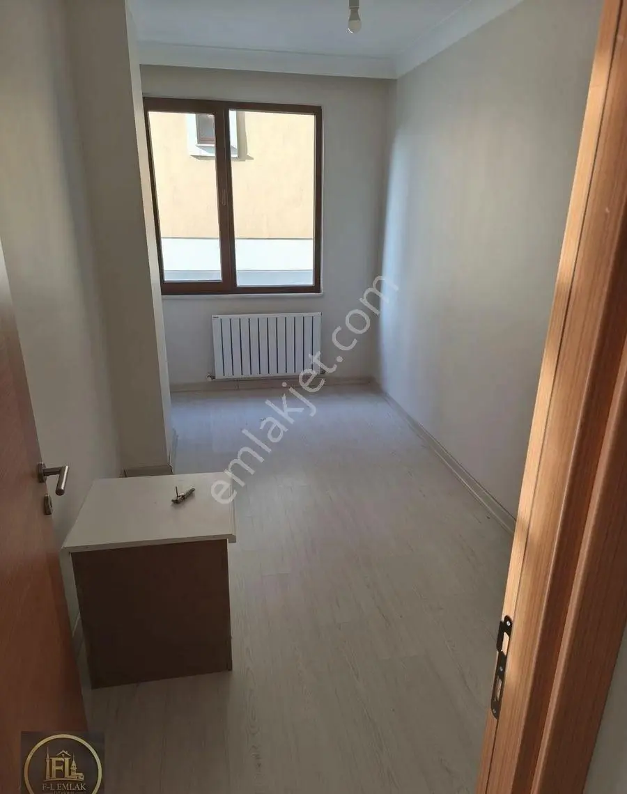 F-l Emlaktan Esatpaşa 3+1 Nezih Sitede Kiralık 4.kat Genç Bina - Görsel 6