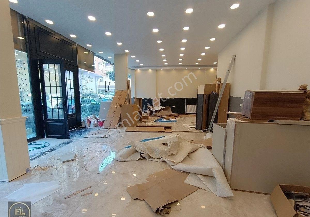 F-l Den Fetihte Yüksek Tavanlı Caddeye 20m Cepheli 360 M2 Yeni Binada Mağaza