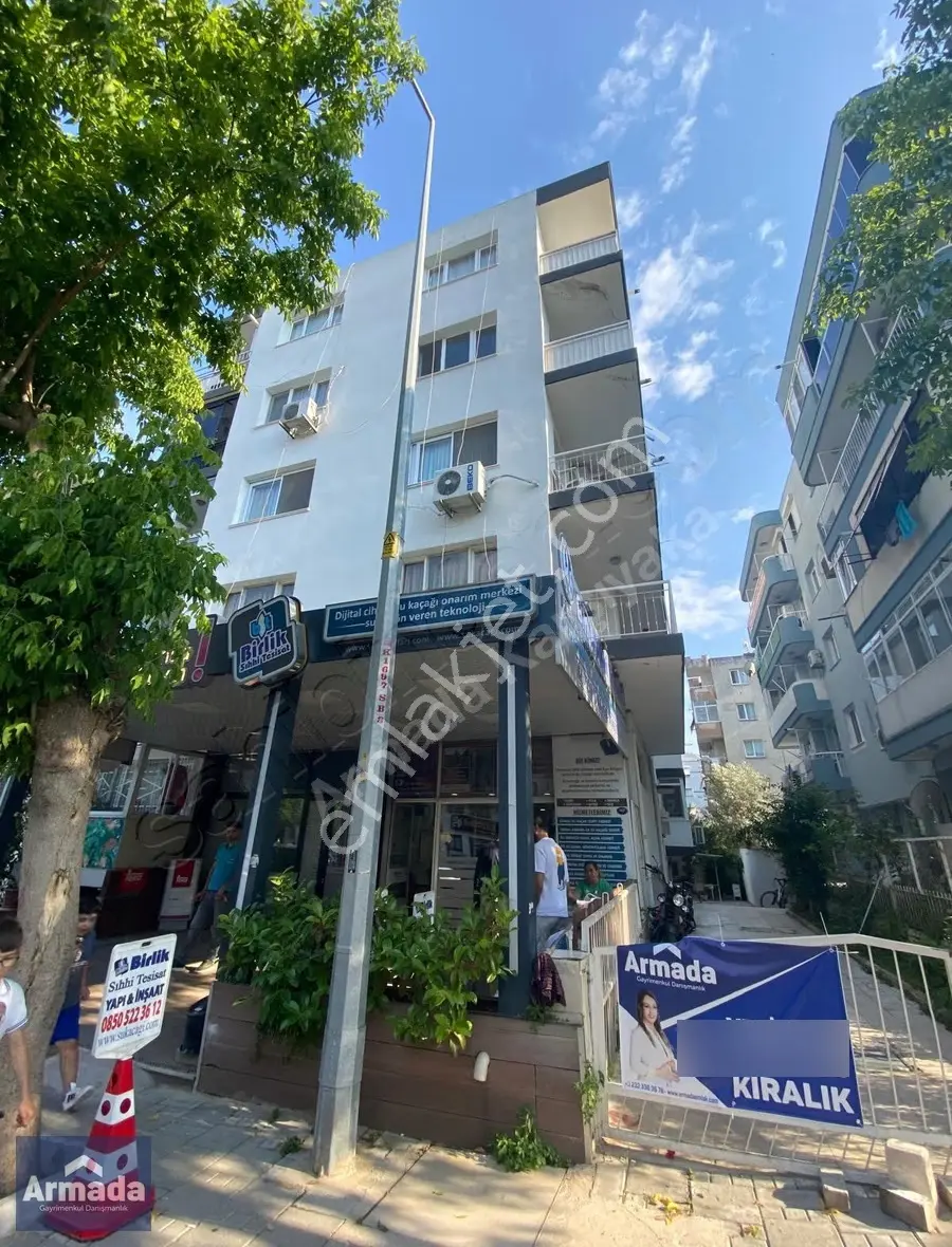 Karşıyaka Cevdet Bilsay Caddesinde Fırsat Kiralık 3+1 Daire