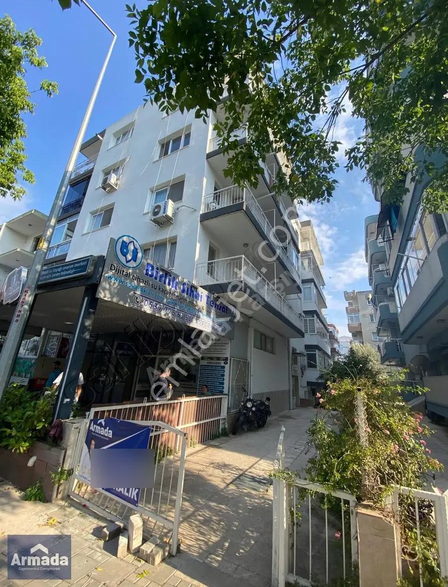 Karşıyaka Cevdet Bilsay Caddesinde Fırsat Kiralık 3+1 Daire - Görsel 2