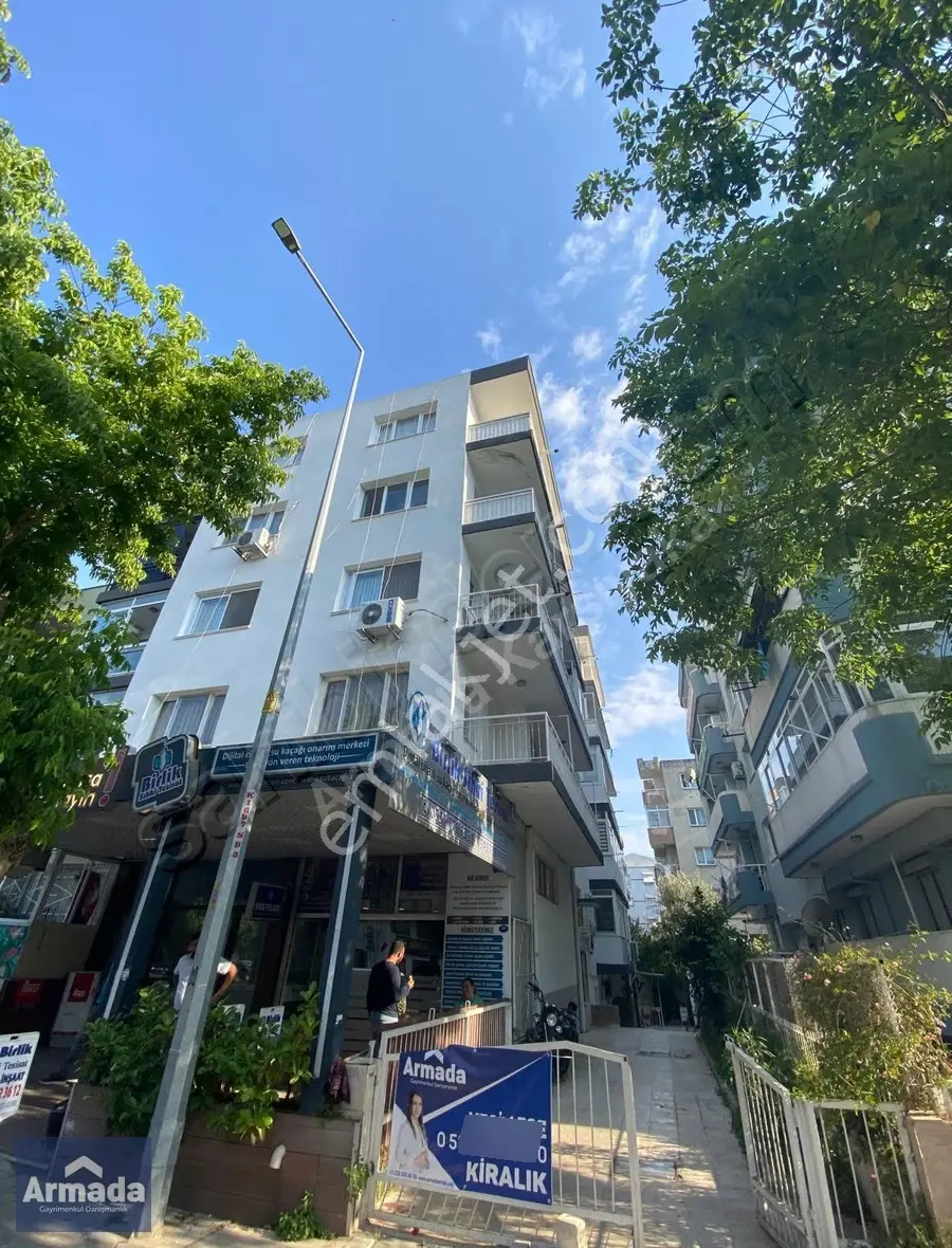 Karşıyaka Cevdet Bilsay Caddesinde Fırsat Kiralık 3+1 Daire - Görsel 5