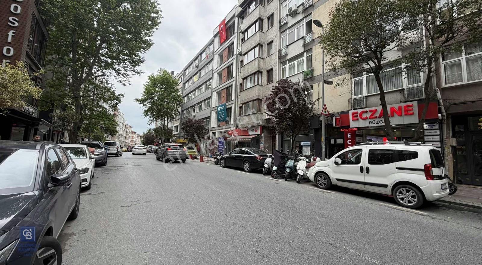 Nüzhetiye Cadddesinde Satılık 130 M2 3+1 Daire