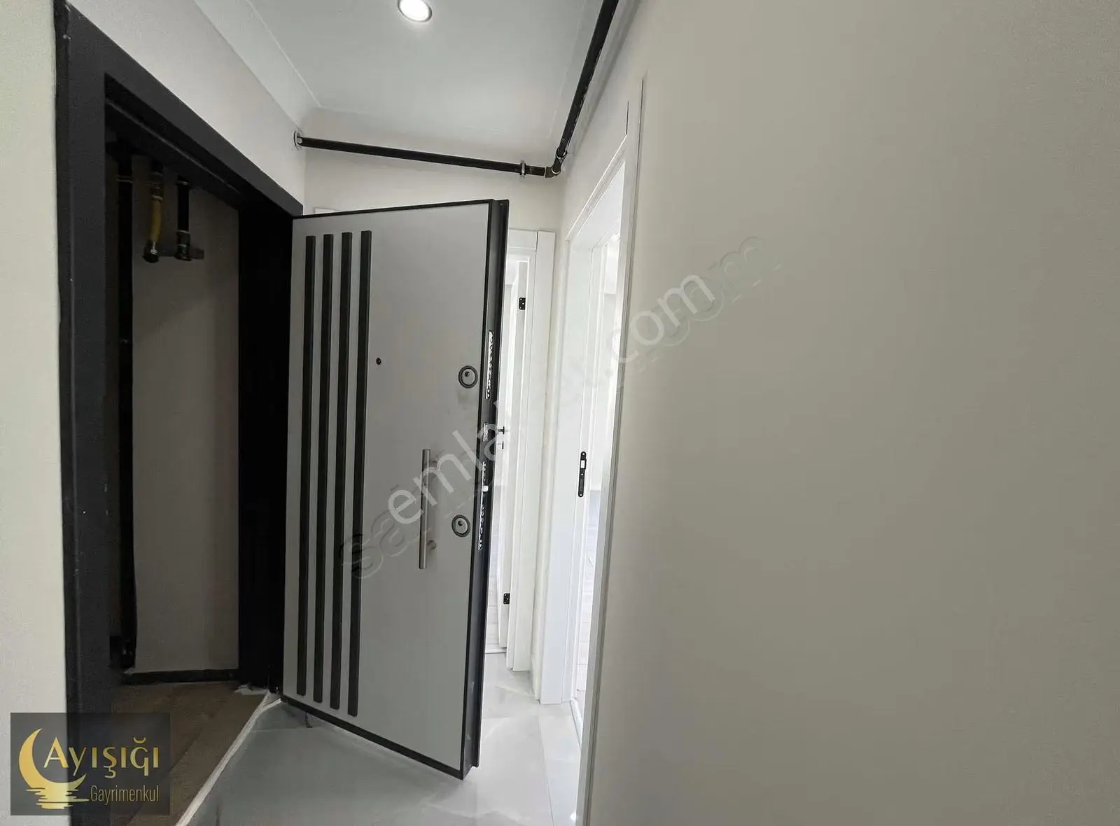 Çayırova Emek Mah. Fikri Altıokka Cad. Sıfır 3+1 Kiralık Daire - Görsel 2