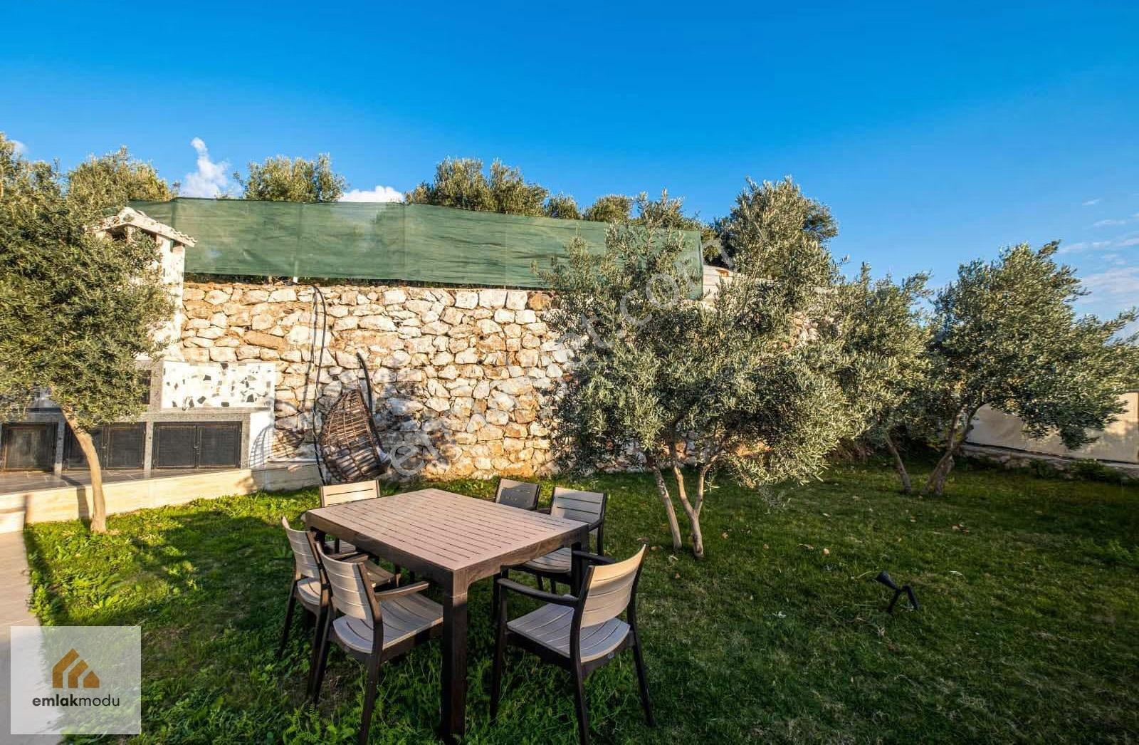 Karaçulha Aylık Ödemeli Deniz Manzaralı Kiralık Süperlüx Villa - Görsel 3