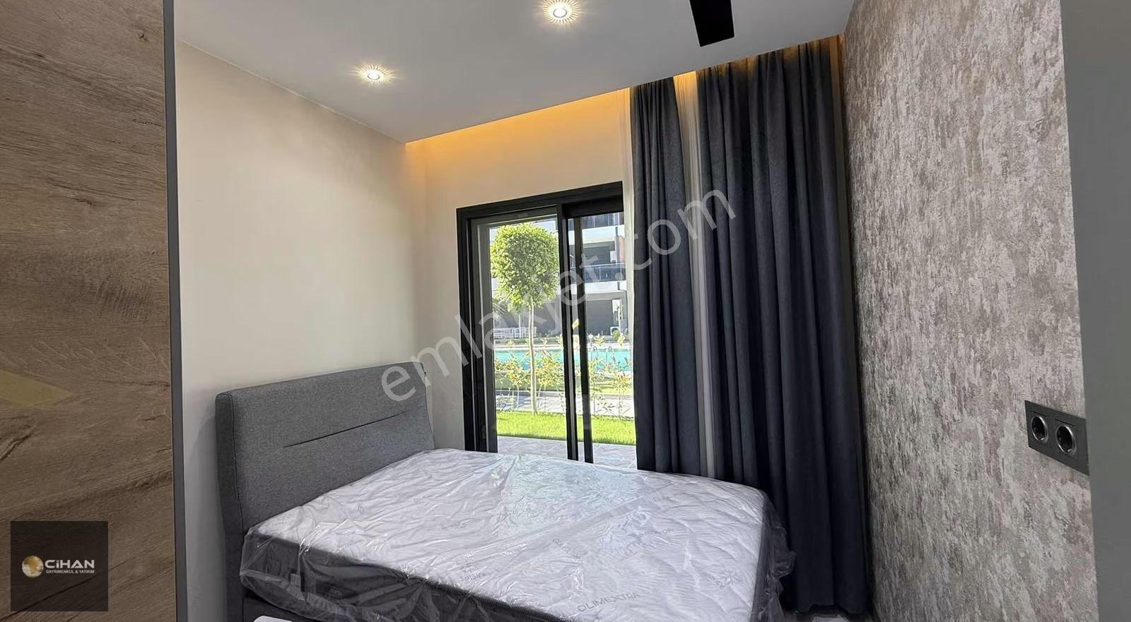 Denize 500 Metre Havuzlu Sitede Kiralık 2+1 - Görsel 14