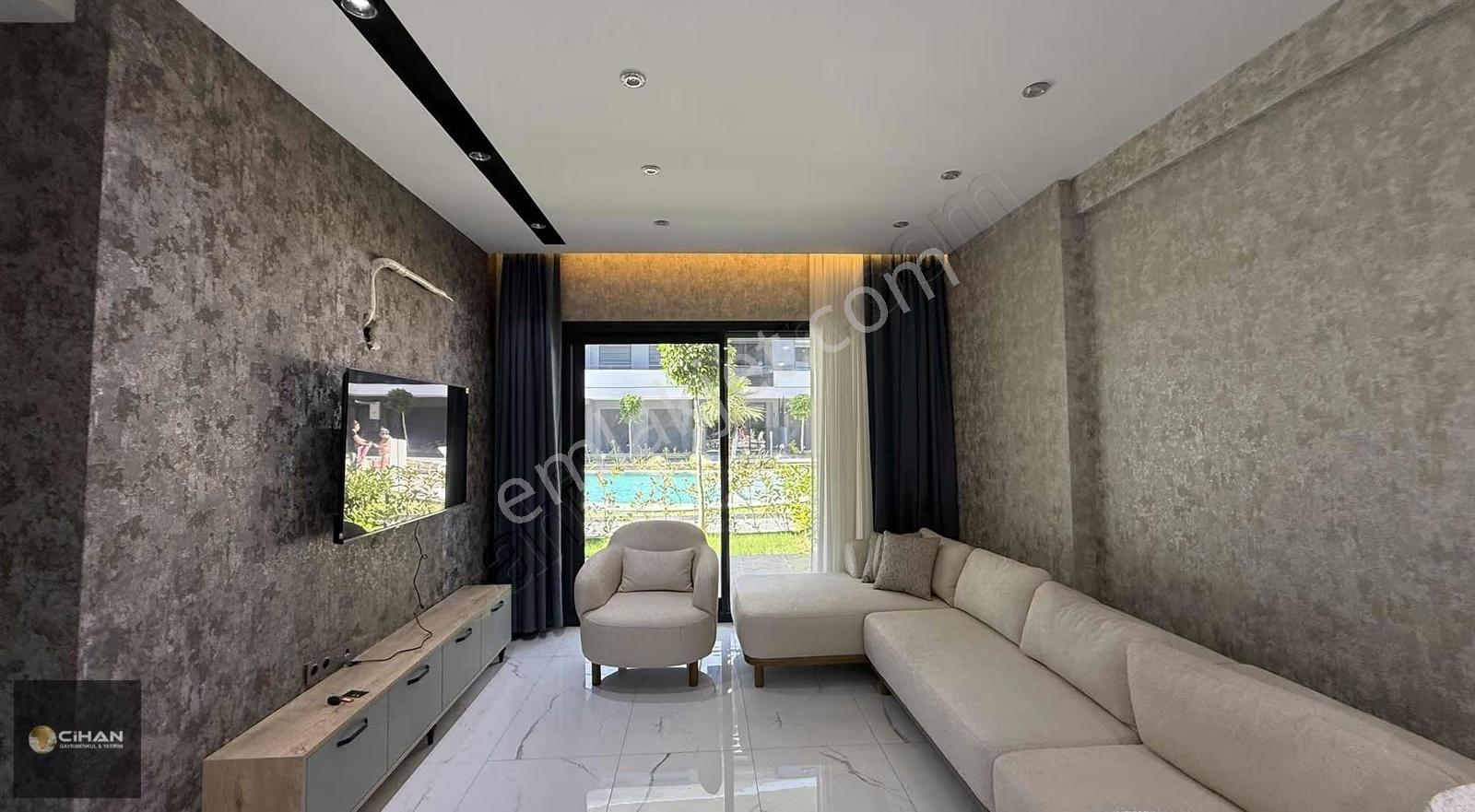 Denize 500 Metre Havuzlu Sitede Kiralık 2+1 - Görsel 17