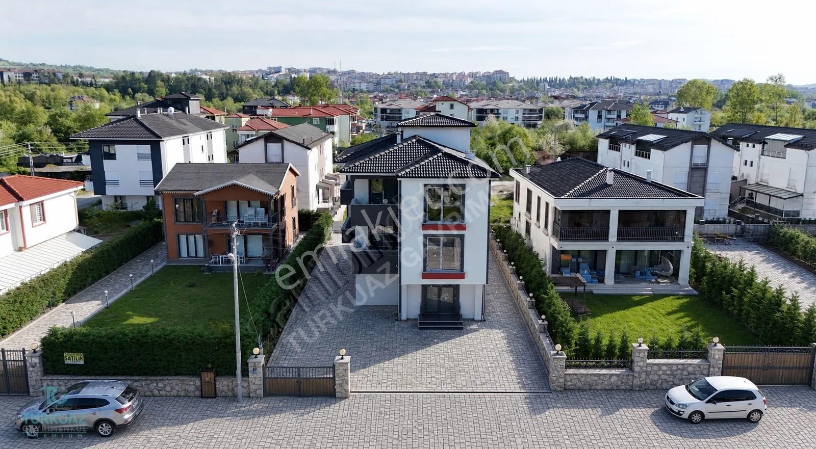 Tuna Mahallesinde Ön Cephe Ara Kat 2+1 Fırsat Daire