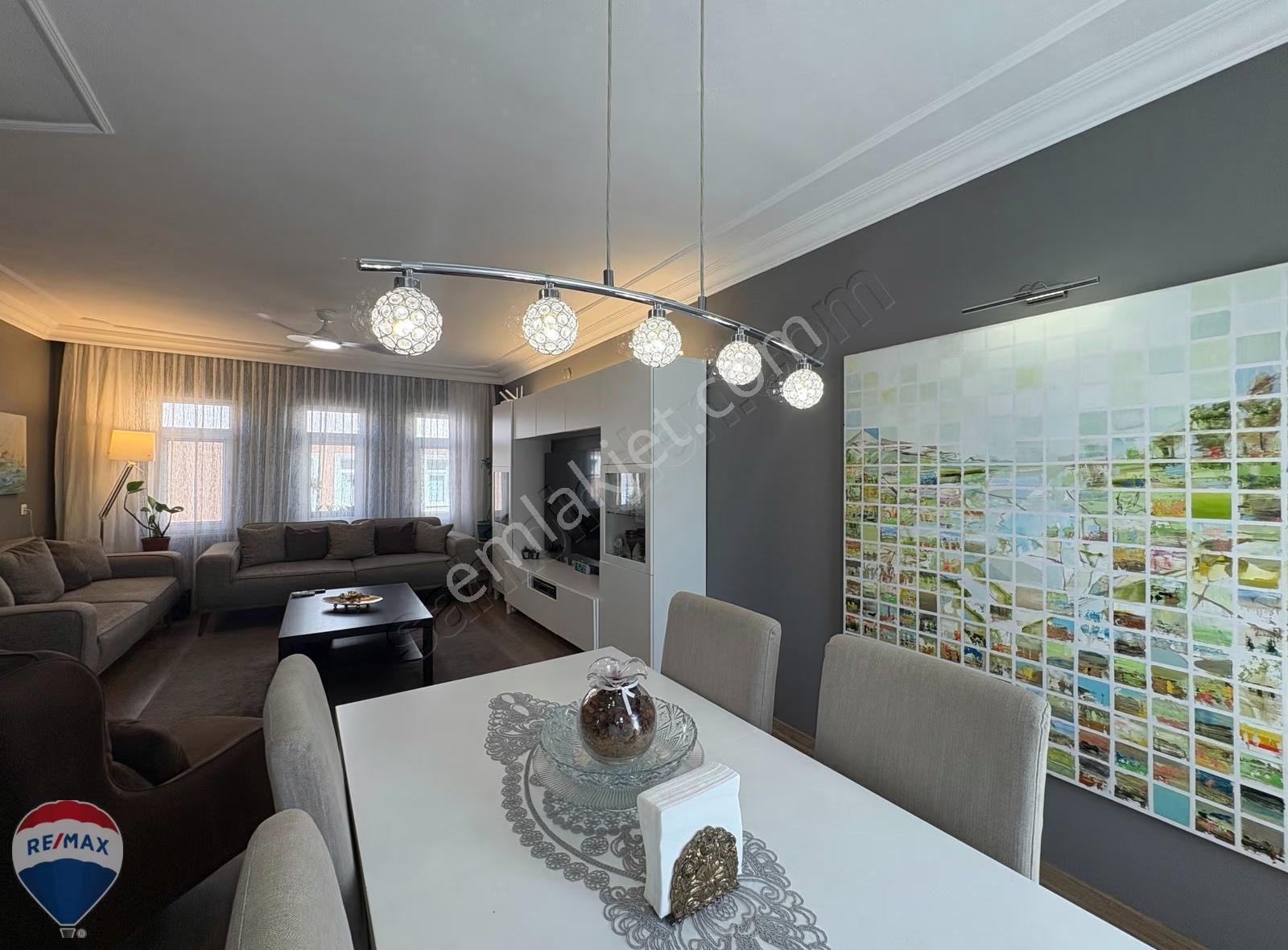 Remax Mavi'den Serdivan'da Müstakil Kullanımlı Satılık Villa - Görsel 21