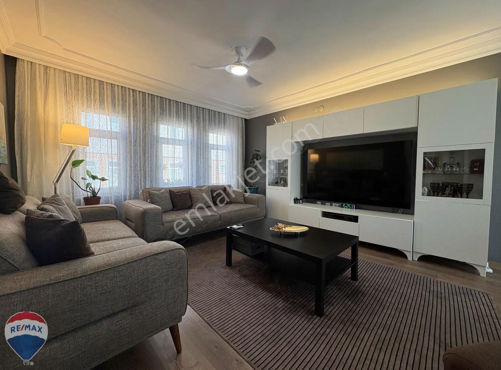 Remax Mavi'den Serdivan'da Müstakil Kullanımlı Satılık Villa - Görsel 9