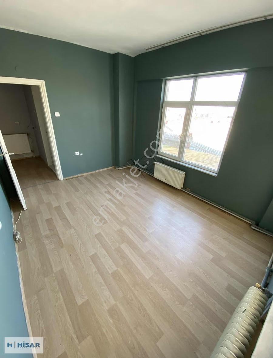 Hisar Gayrimenkul'den Çiftlik Caddesine Cephe Kiralık 2+1 Daire - Görsel 7