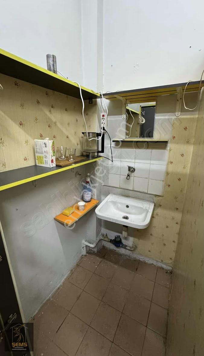 Yapıcı İş Merkezinde Klimalı Dolaplı Devren Kiralık Dükkan - Görsel 6