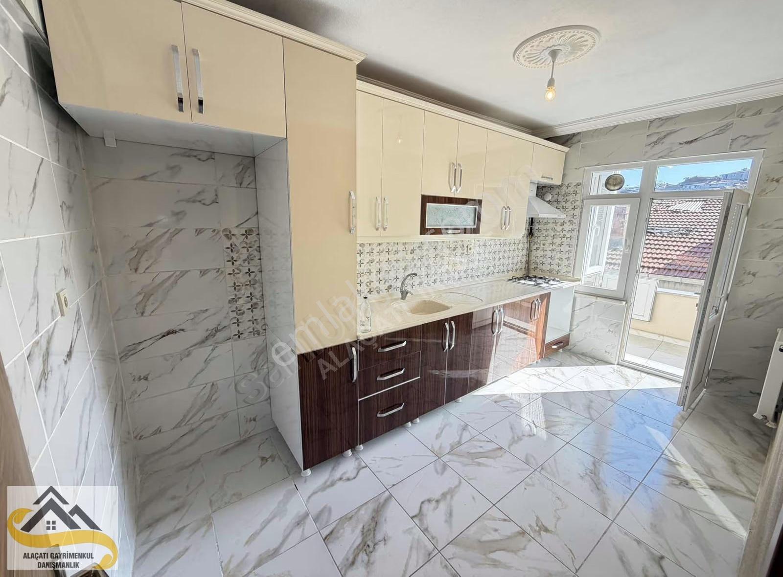 Alacatı İnş Yunusemrede 3+1 120 Mt Kiralik Daire