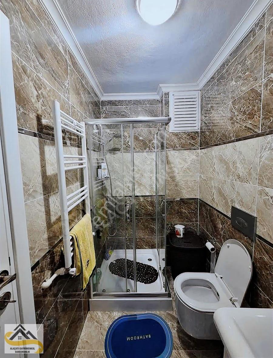 Alaçatı Dan Karasu Azizye Mah 80 M2 Denize Sıfır 1.kat 6/10 Yaş - Görsel 7
