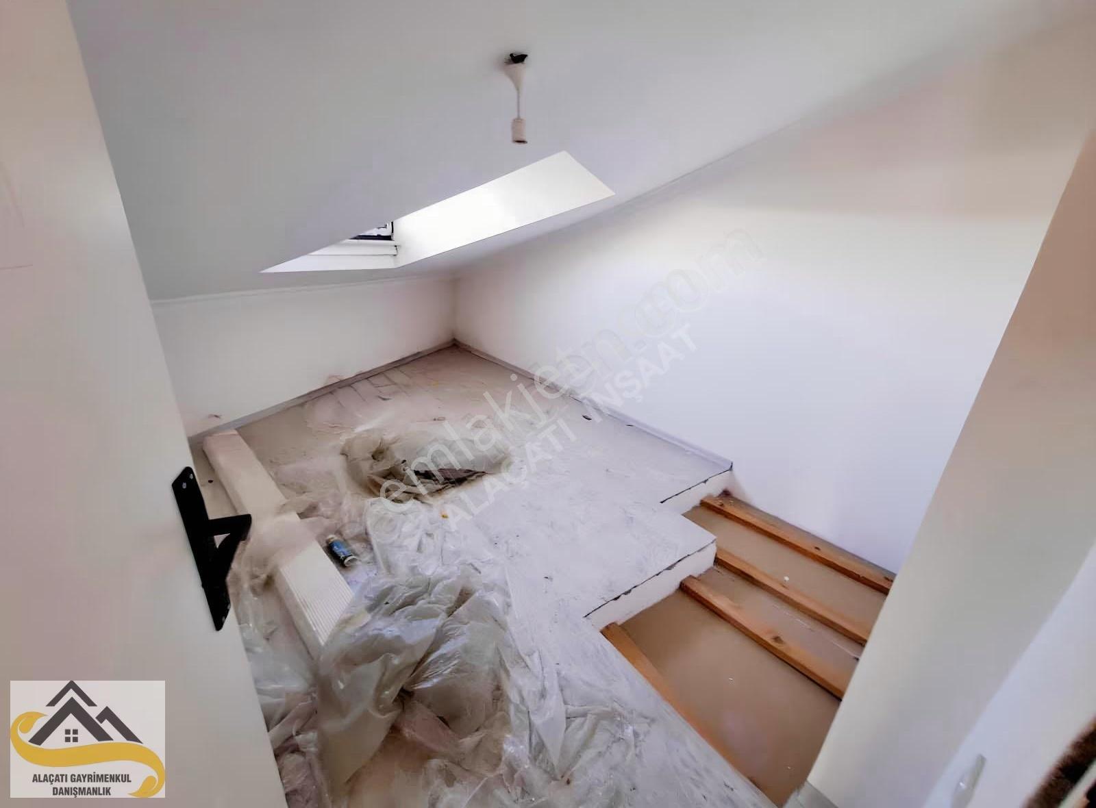 Alaçatı Dan 180 M2 4+2 3 Yaşında Dubleks - Görsel 8