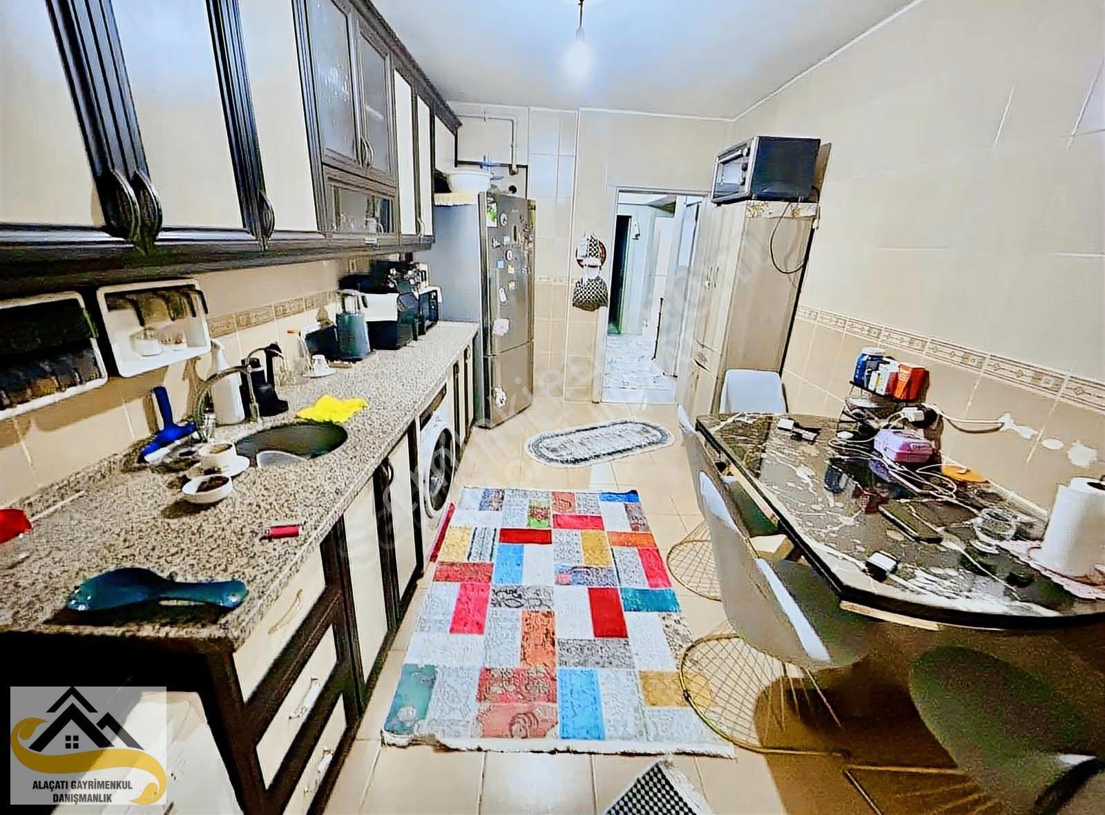 Alaçatı Gayrımenkul'den Gazi Mah Masrafsız 3.kat 2+1 Diare