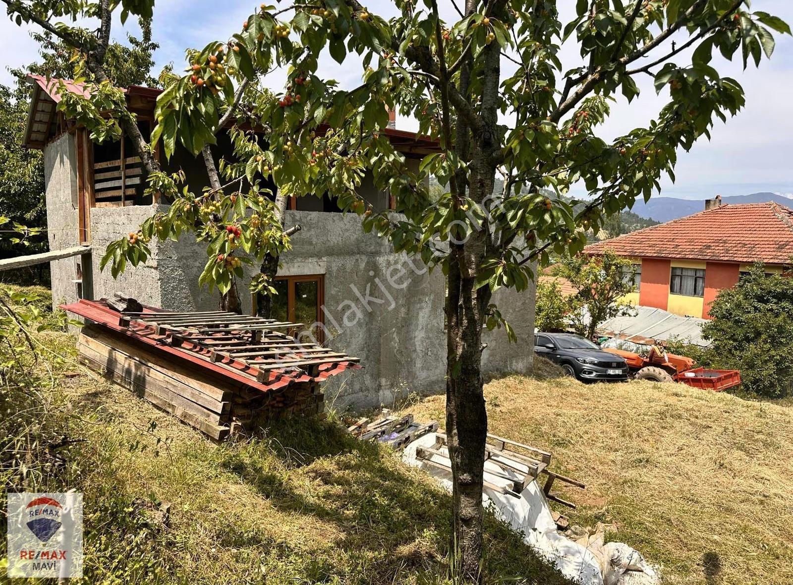 Remax Şaban Karakaş Geyve De 390m2 Arsa İçinde 4+1 Müstakil - Görsel 10