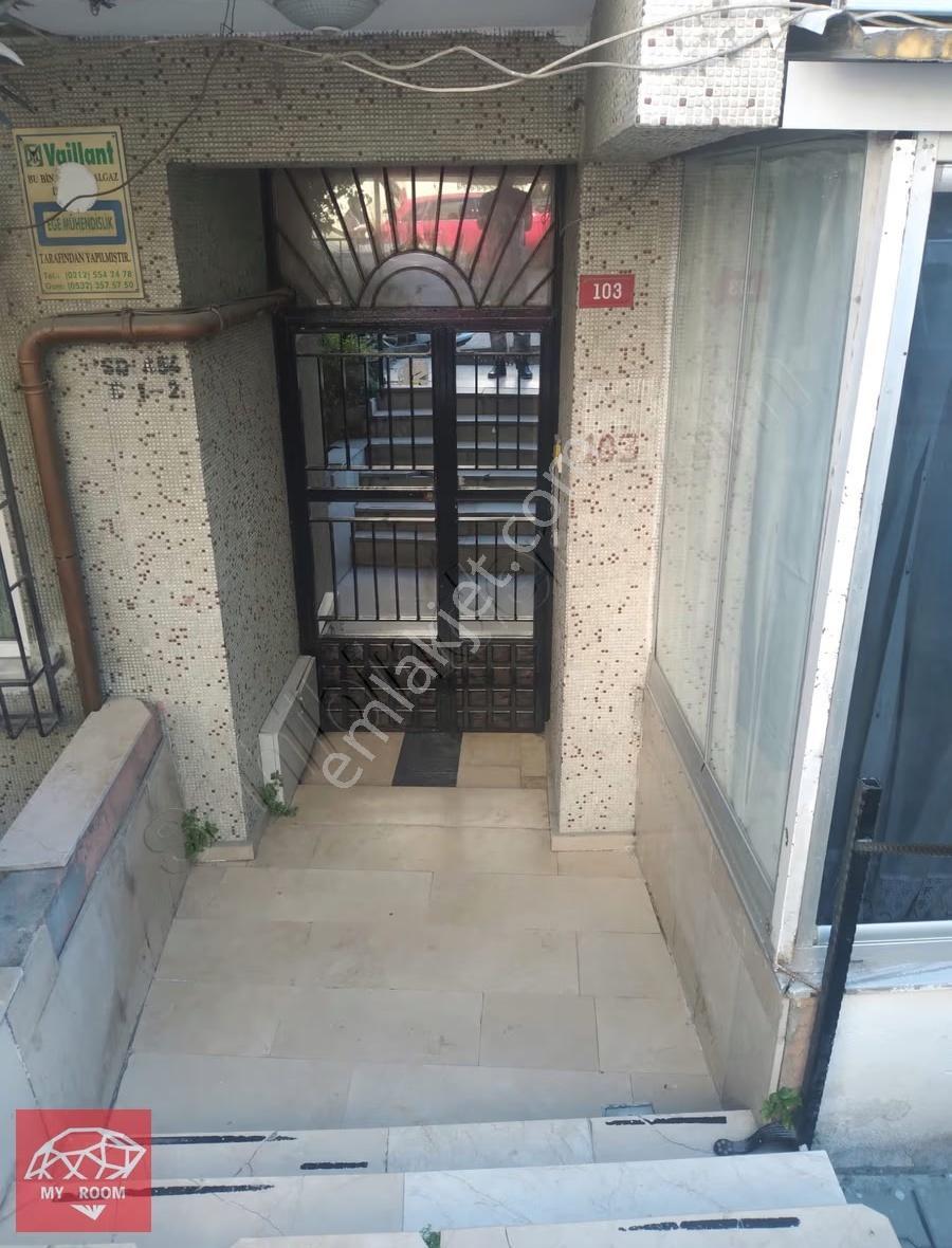 Gaziosmanpaşa Mevlana Mahallesinde 3+2 Kiralık Dublex Daire - Görsel 10
