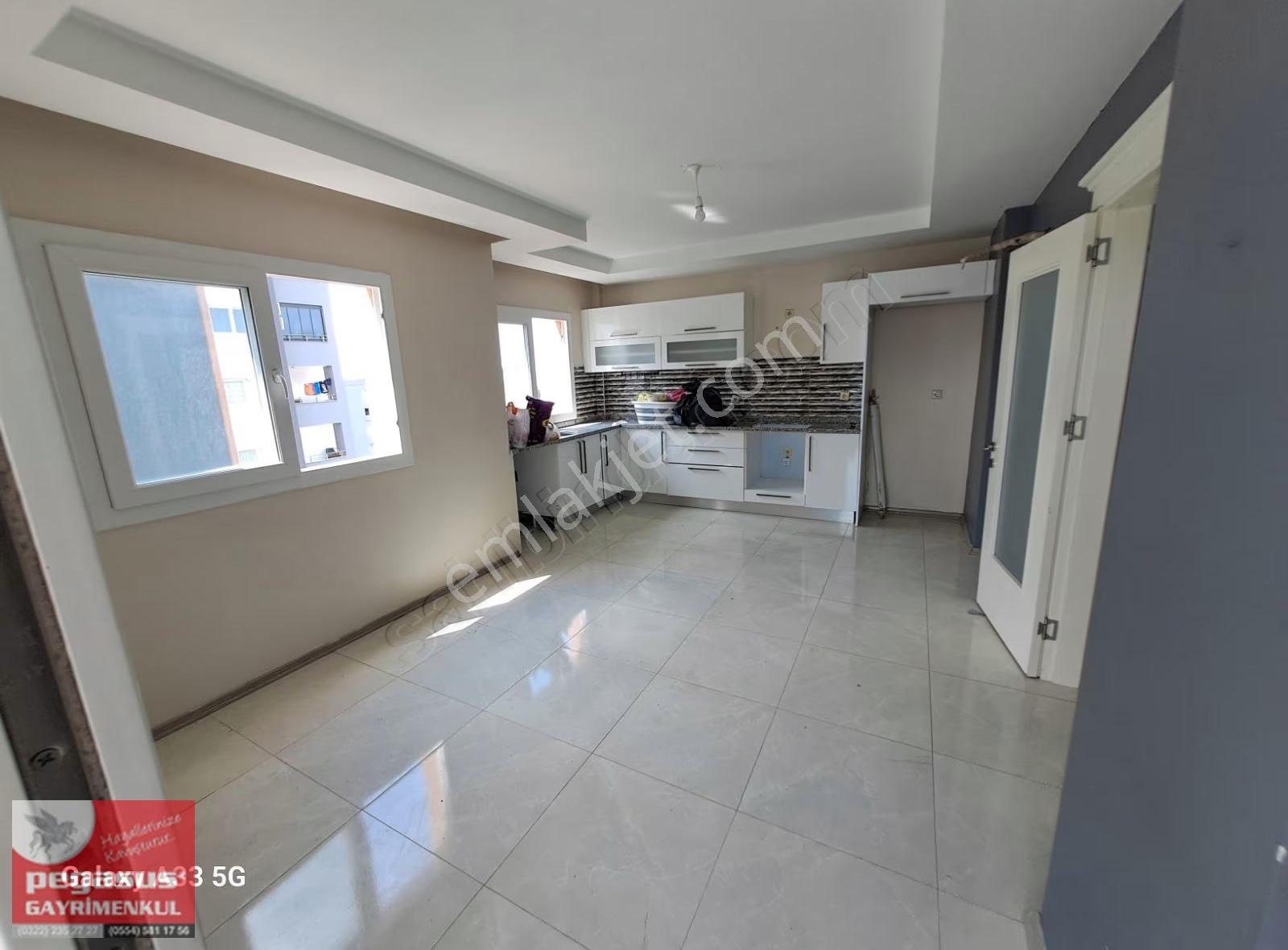 100.yil Koylum Kafe Civari Site İci Havuzlu Kiralik Daire - Görsel 23