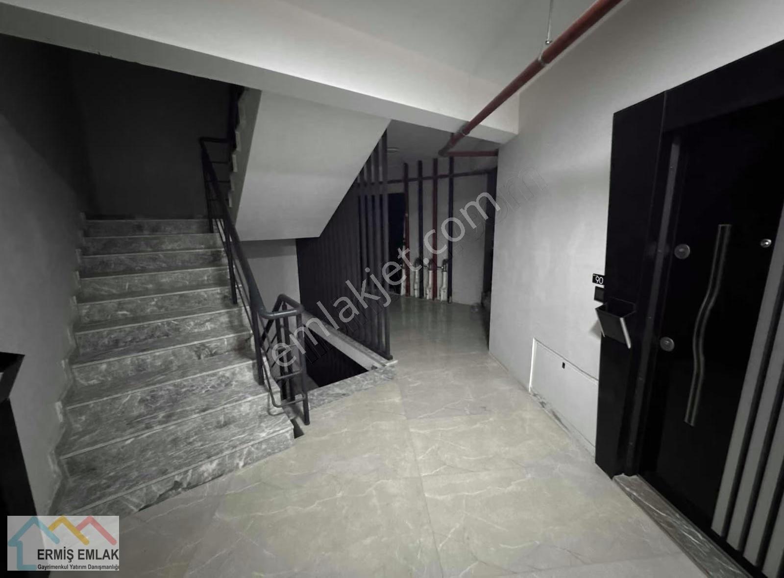 Buca'nın En Prestijli Binası Eşyalı Kiralık 1+1 Daire - Görsel 22