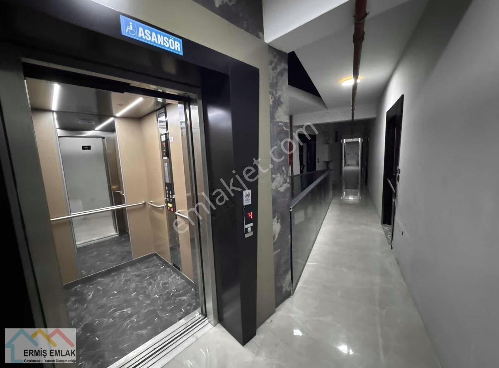 Buca'nın En Prestijli Binası Eşyalı Kiralık 1+1 Daire - Görsel 11