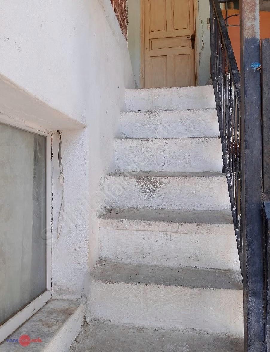 Bergama Selçuk Mahallesinde Satılık Müstakil Ev - Görsel 12