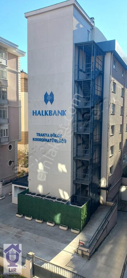 Kiralık Omurtak Caddesi Divan Otel Civarı Ara Kat 2+1 Daire - Görsel 22