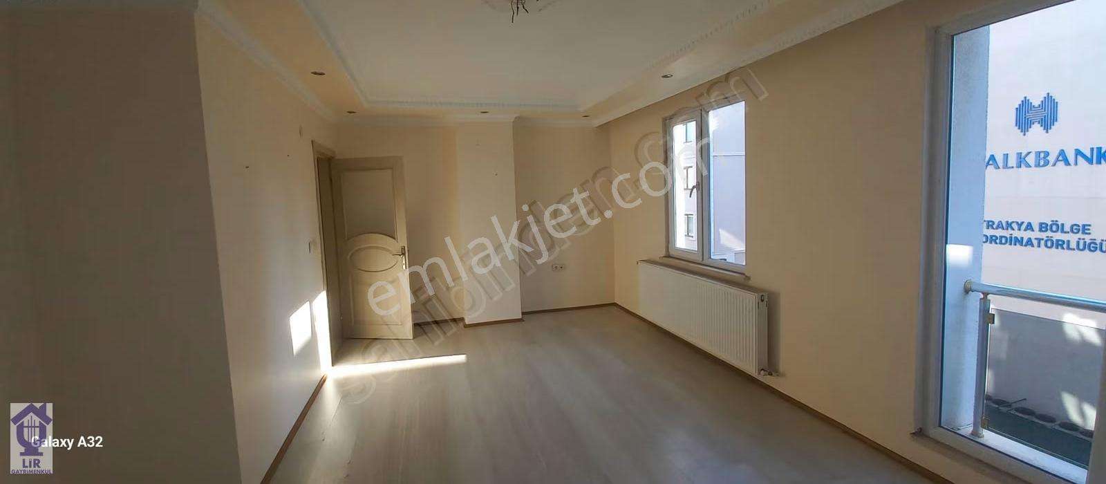 Kiralık Omurtak Caddesi Divan Otel Civarı Ara Kat 2+1 Daire - Görsel 25
