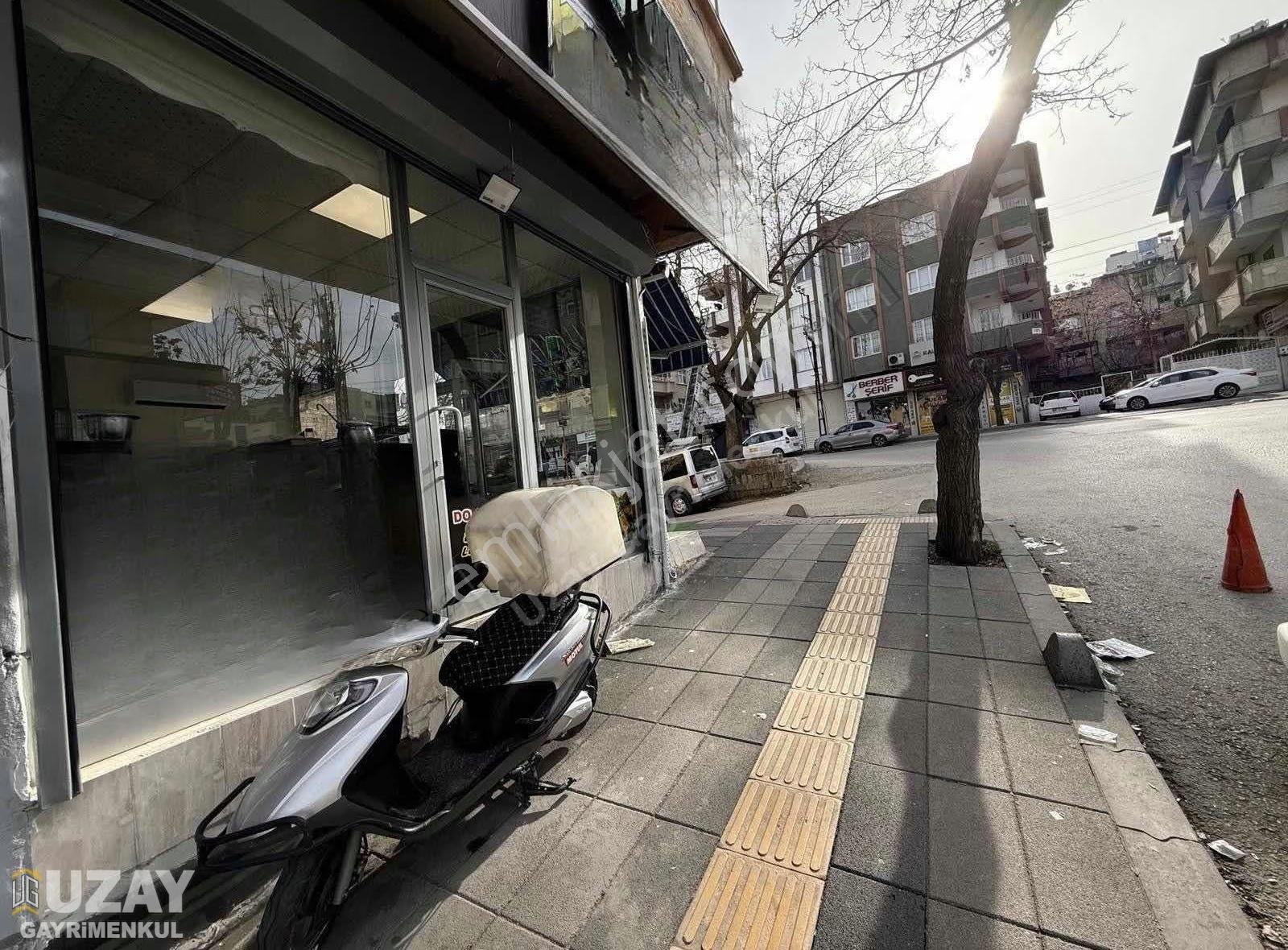 Uzay Konak'ta Satılık Köşe Dükkan (2 Katlı, 70m²) - Görsel 20