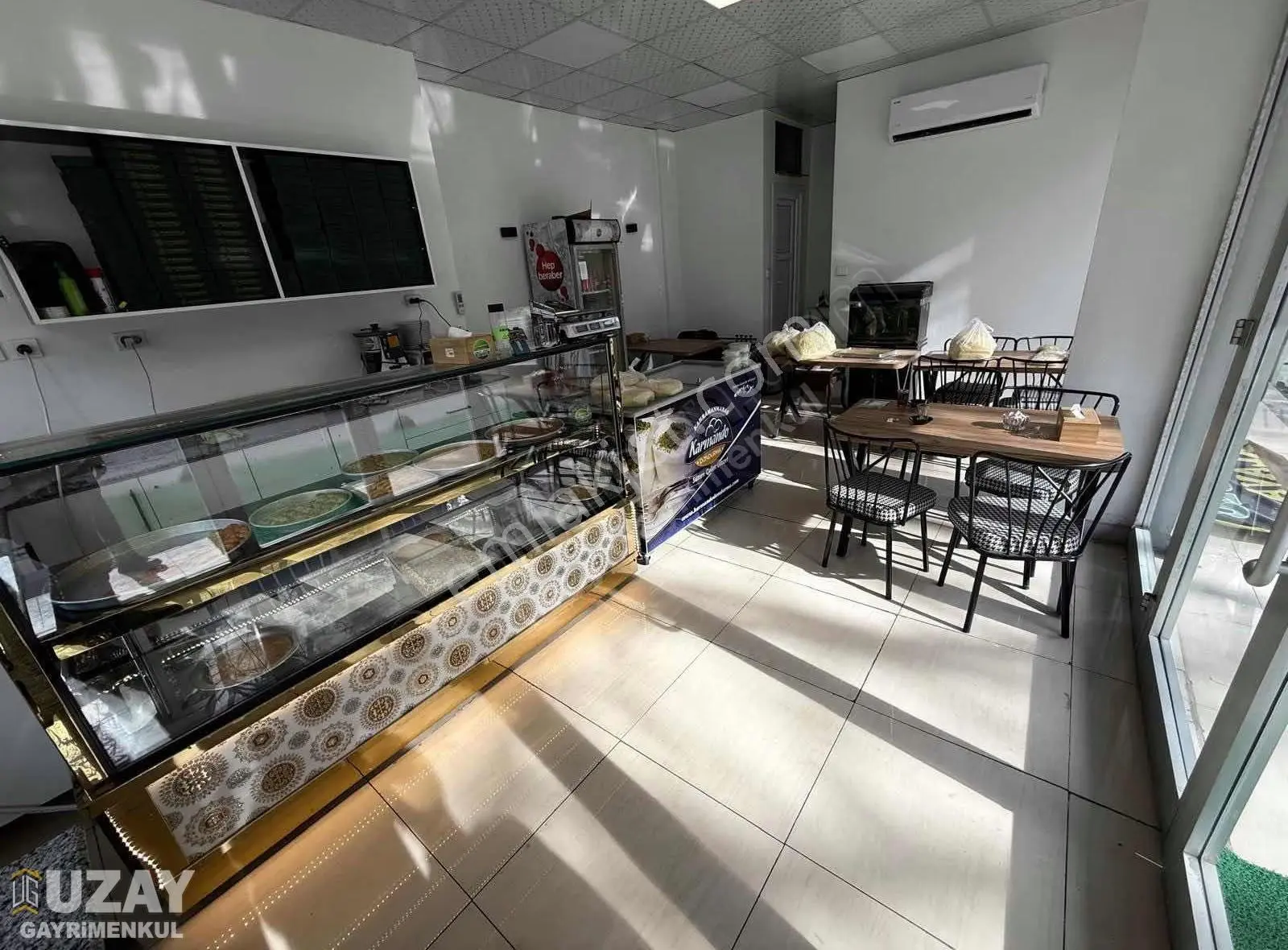Uzay Konak'ta Satılık Köşe Dükkan (2 Katlı, 70m²) - Görsel 4