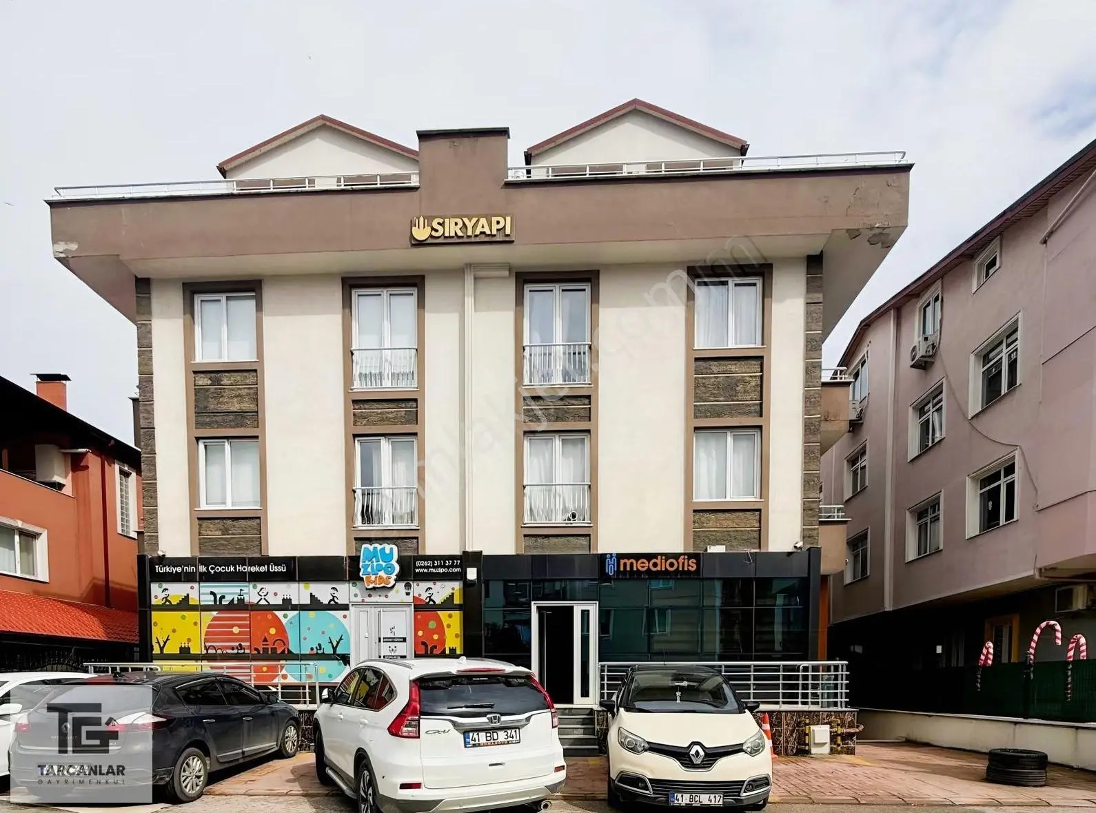 Tarcanlardan, Yenişehir Cadde Üzerinde İki Katlı Kiralık İşyeri