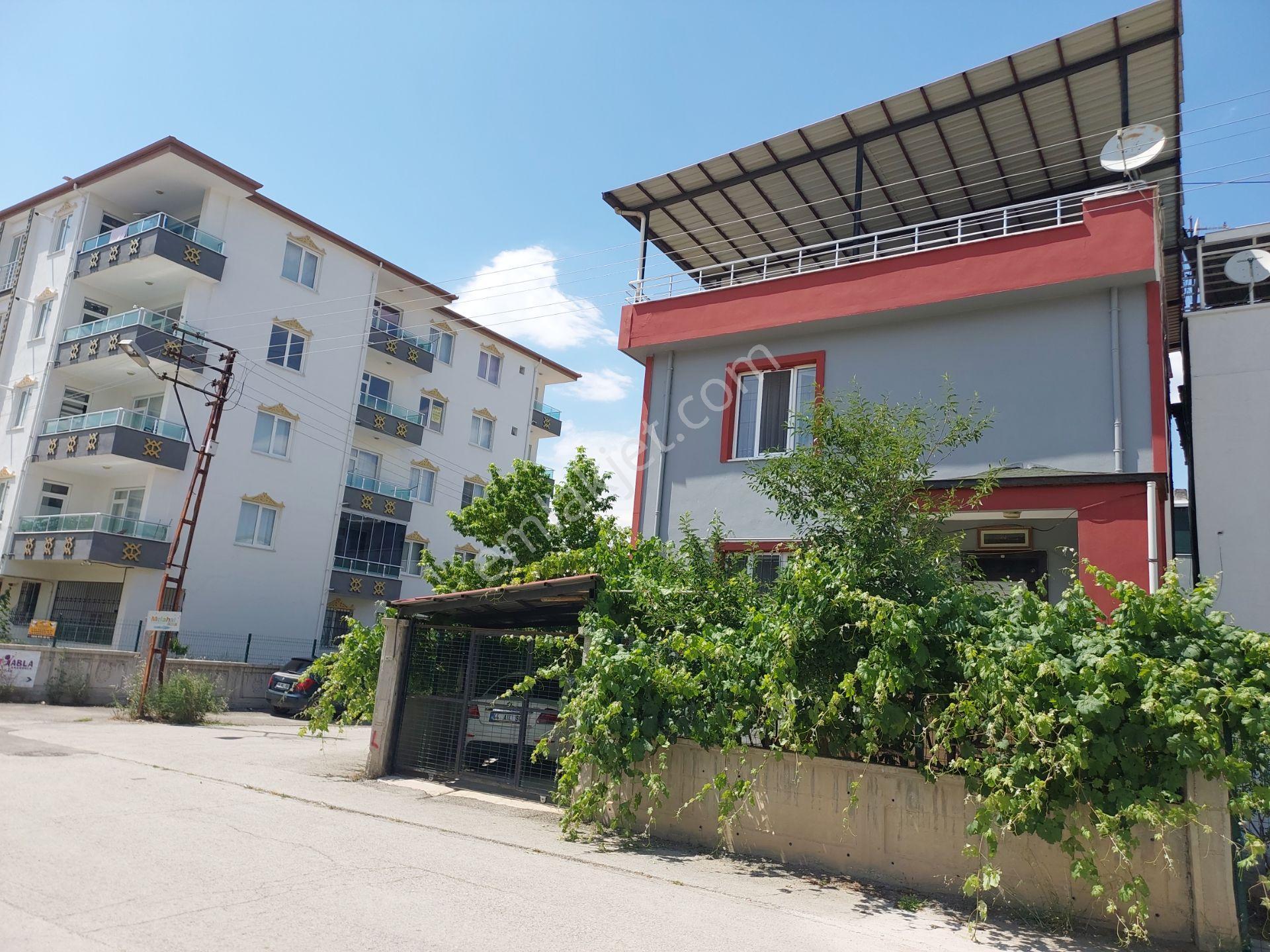 Erkan Emlaktan Cevatpaşada Şehrin Merkezinde Satılık Villa - Görsel 29