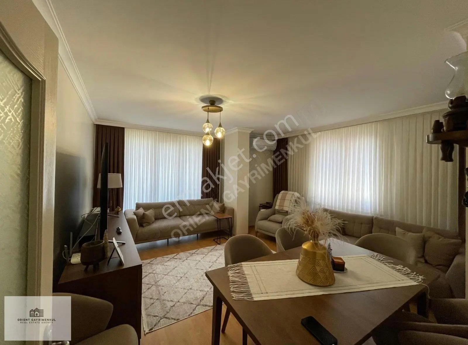 Maltepe Cevizli / Tugayyolu'nda Ön Cephe, Otoparklı 2+1 Fırsatı