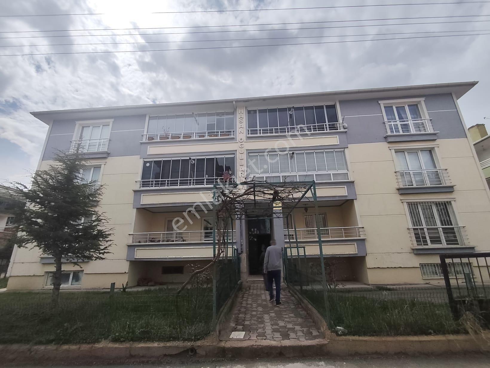 Yılmaz Gayrimenkulden Ebeveyn Banyolu Kacırılmayacak 3+1 Fırsat Dairesi - Görsel 14