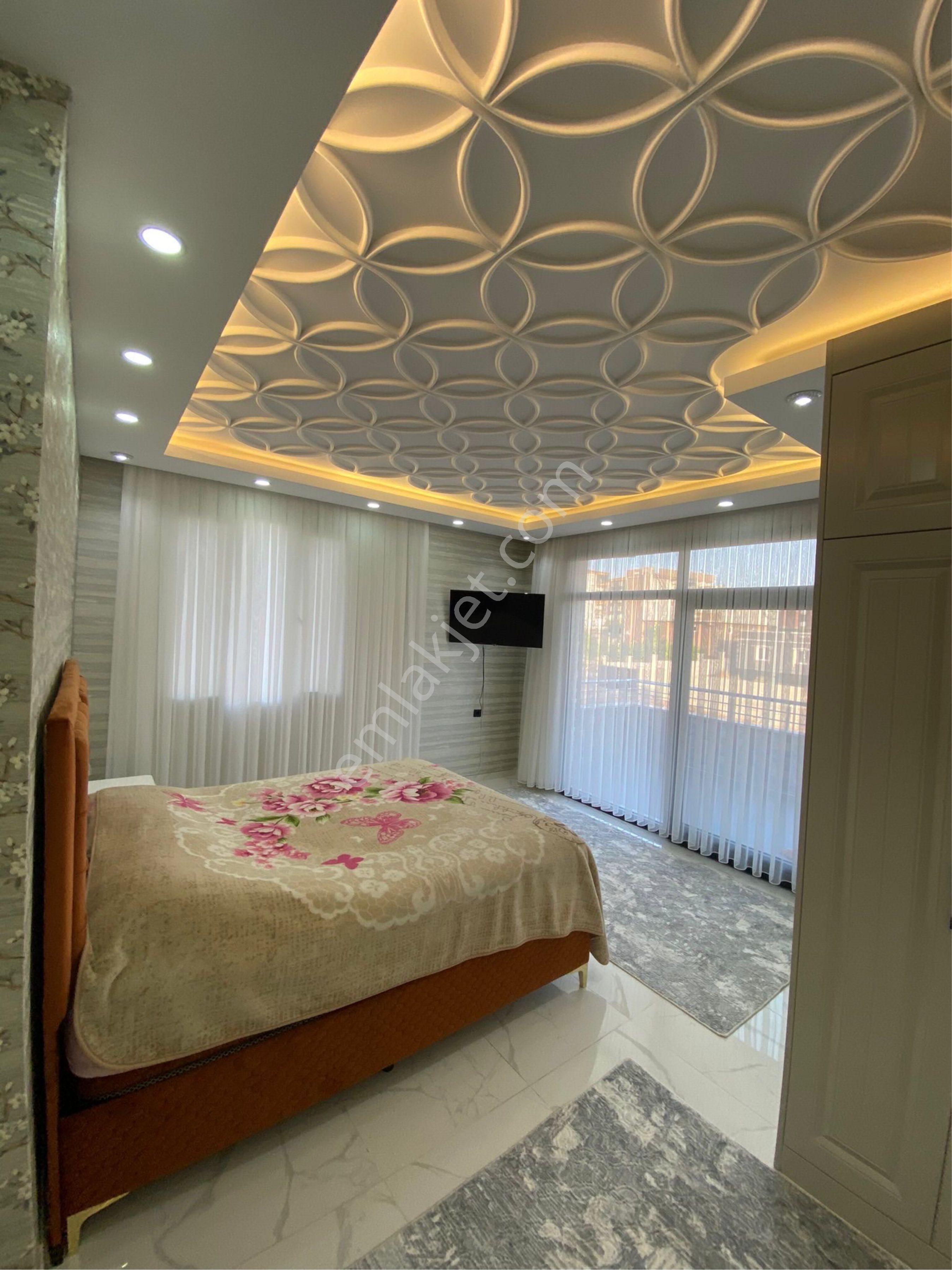 Aksoy Emlaktan Oğuzeli Merkezde Ultra Lüx Eşyalı Geniş Bahçeli Villa - Görsel 22