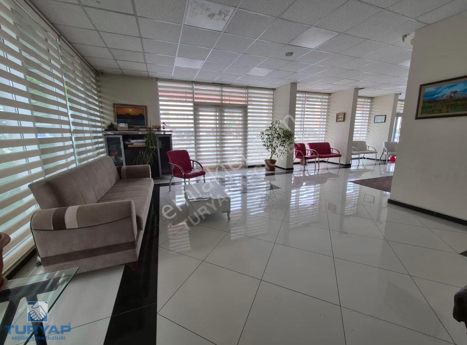 Cadde Üzeri 350 M2 Yüksek Kira Garantisi İle Satılık Dükkan - Görsel 13