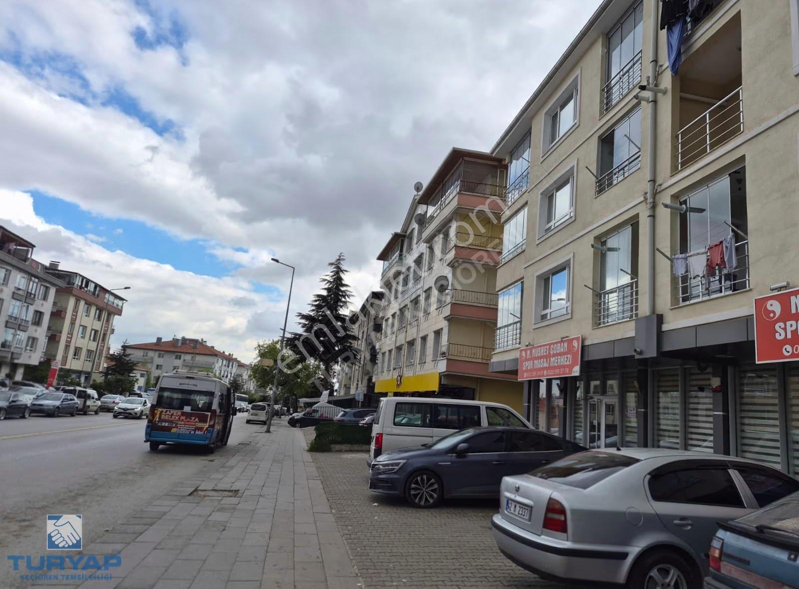 Cadde Üzeri 350 M2 Yüksek Kira Garantisi İle Satılık Dükkan - Görsel 9