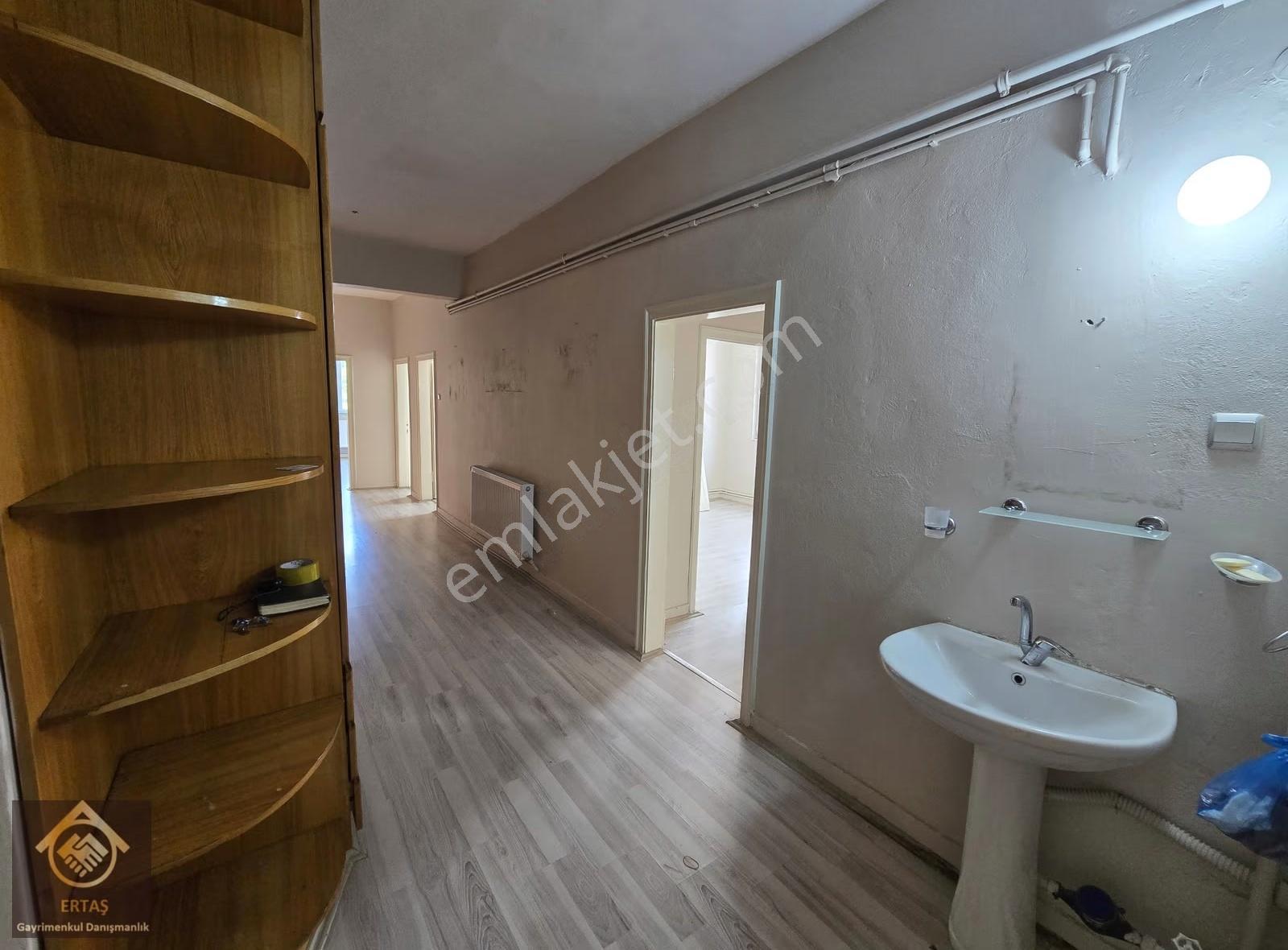 Hürriyet Mh.de 3+1 Kombili Ara Kat Kiralık Daire - Görsel 3