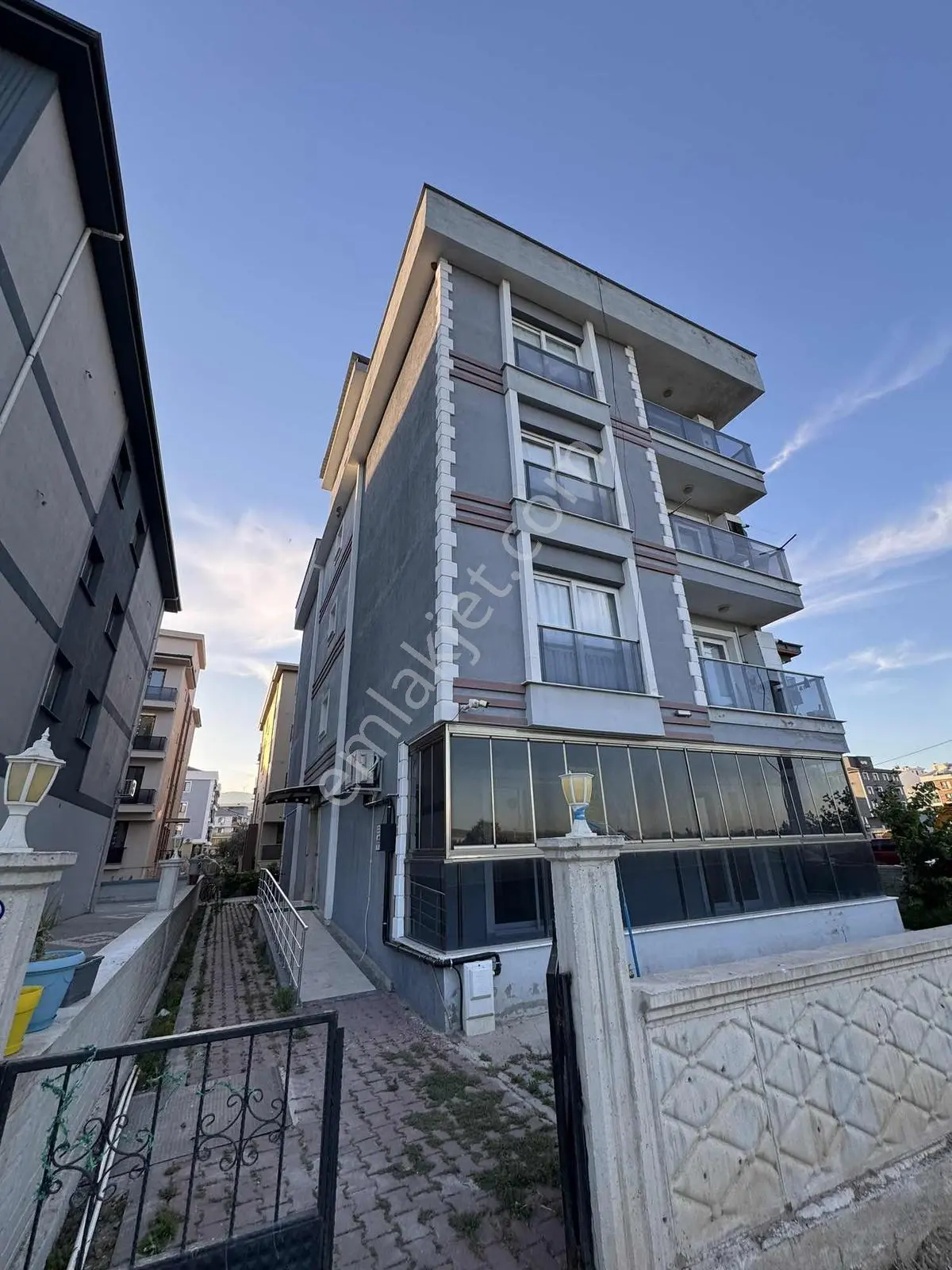 İzmir Bergama Fatih Mahallesin'de Satılık 2+1 Daire