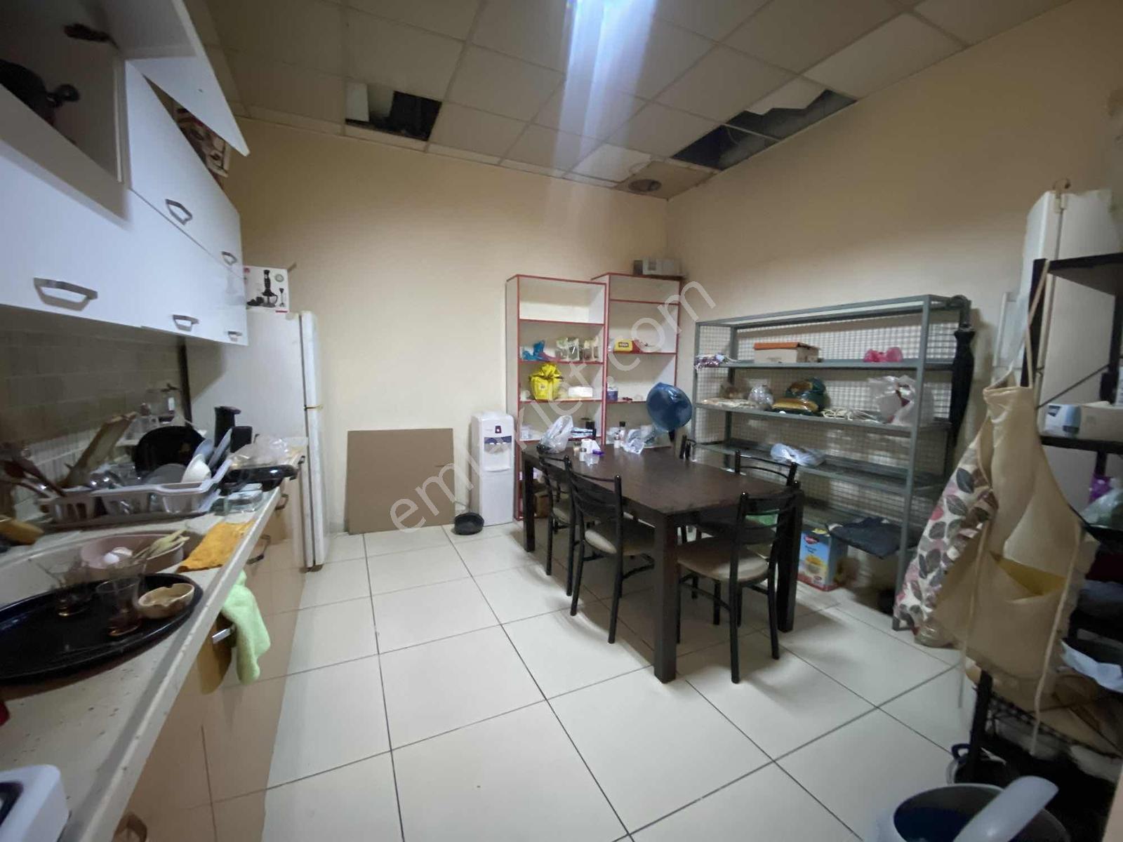 Remax Pin'den Batı Gazi Kemere Yakın 150 M2 Giriş Kat Dükkan - Görsel 12