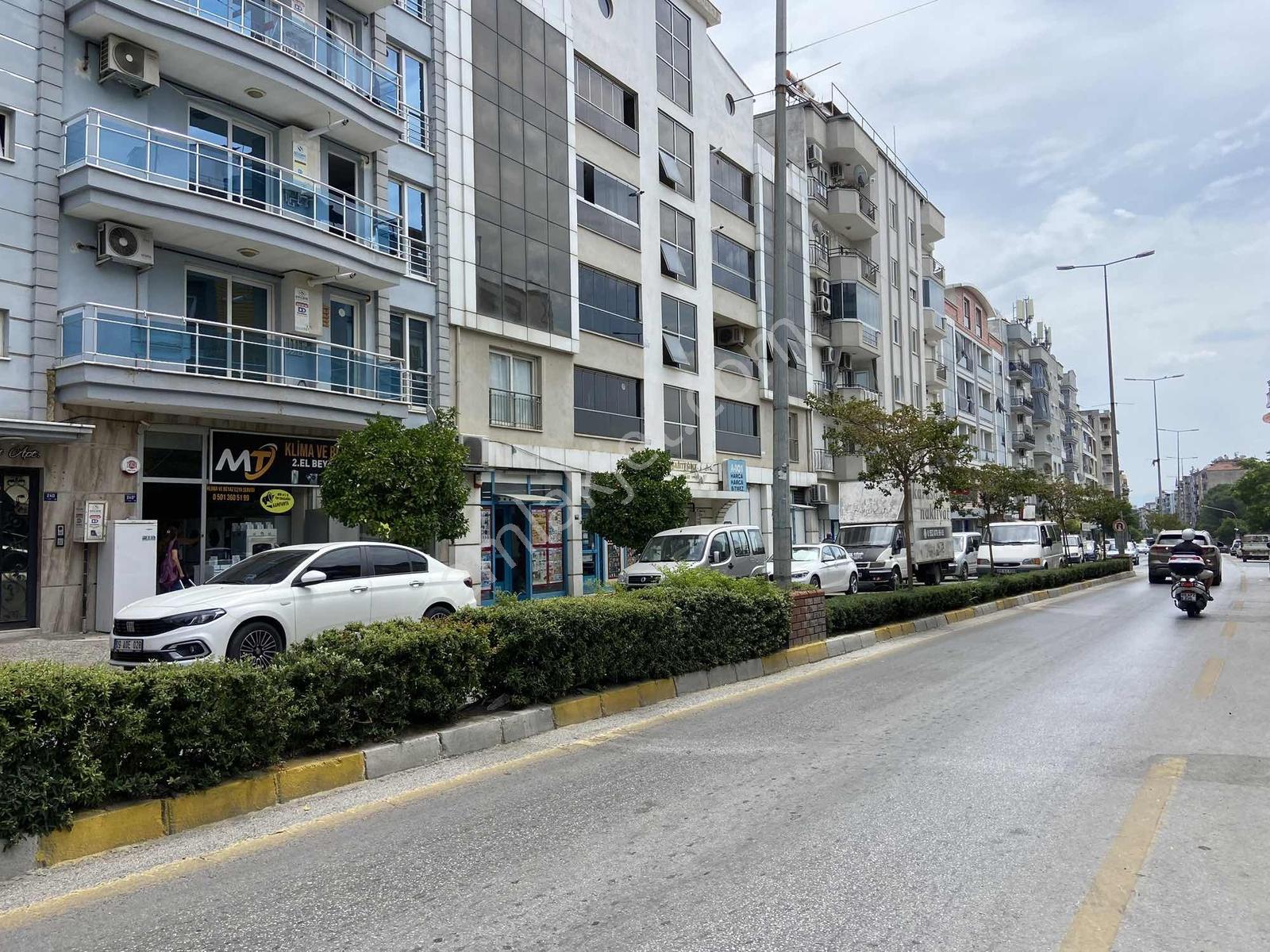 Remax Pin'den Batı Gazi Kemere Yakın 150 M2 Giriş Kat Dükkan - Görsel 2