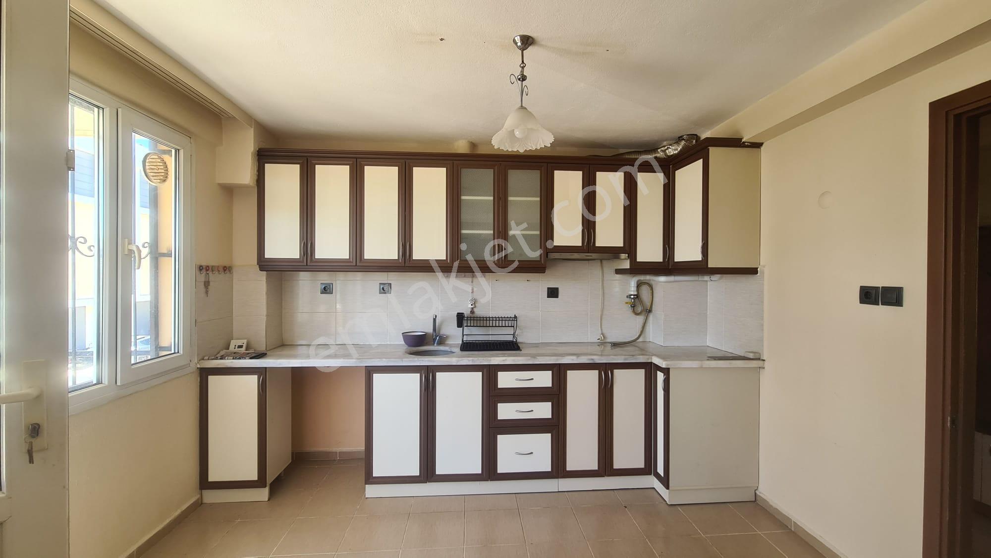 Antika'dan Süleyman Demirel Mahalesinde Kiralık Arakat Daire
