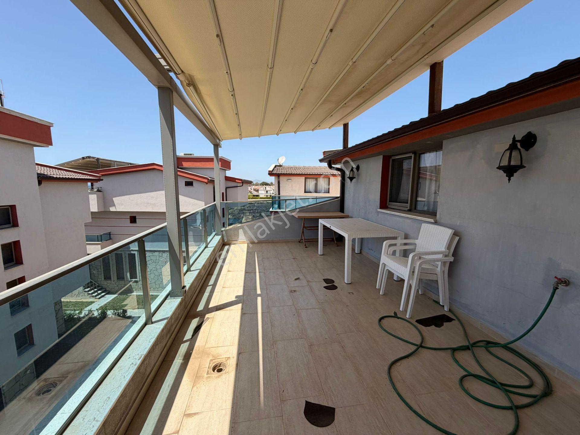 İzmir Gümüldür'de Denize Sıfır Site İçerisinde | Satılık Villa - Görsel 23