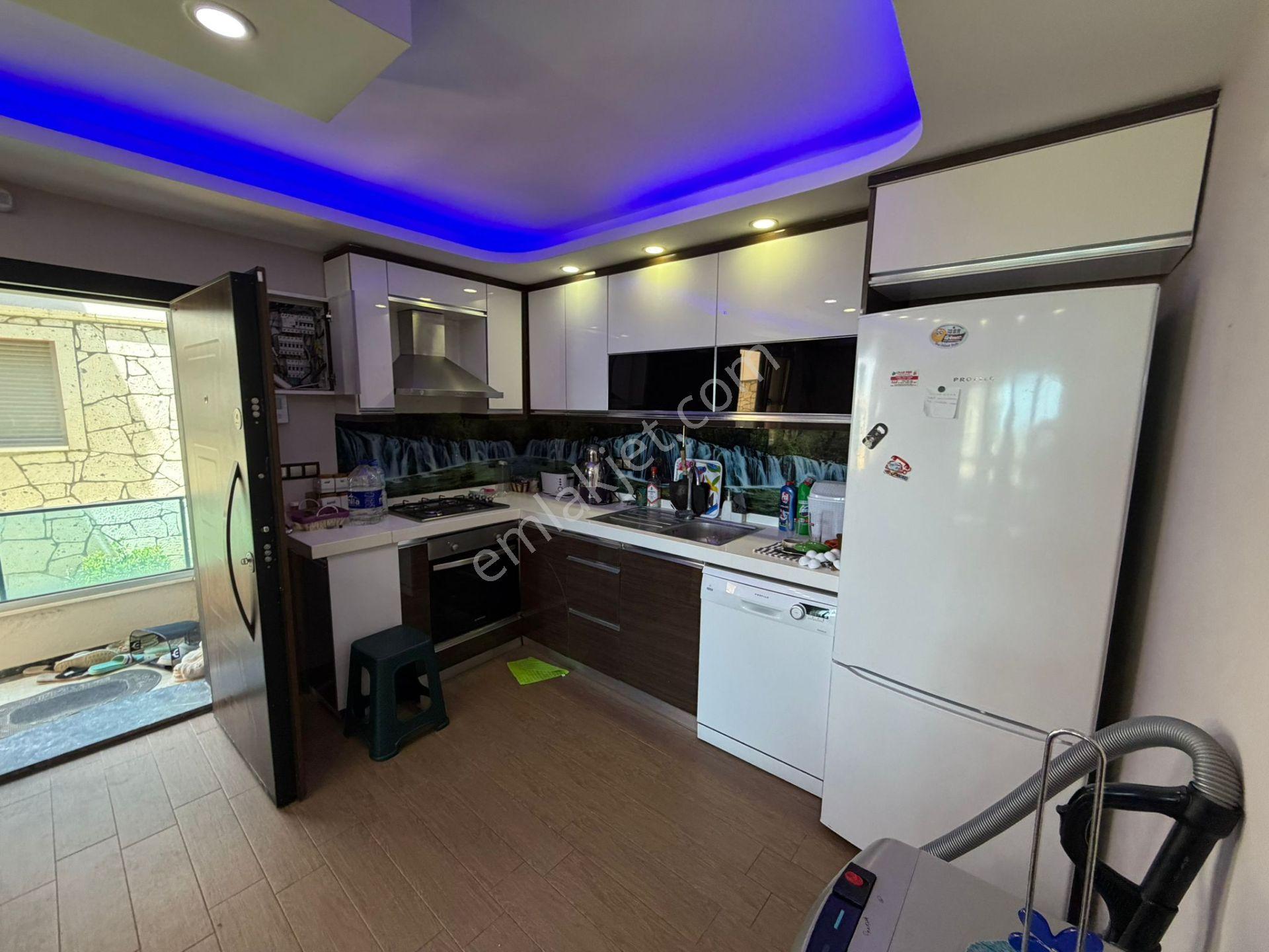İzmir Gümüldür'de Denize Sıfır Site İçerisinde | Satılık Villa - Görsel 8