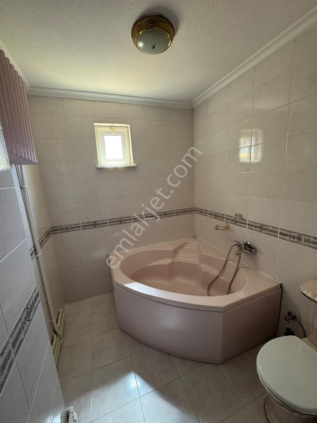 Bahçelievler'de Masrafsız, Kullanışlı 3+1 Dubleks Kiralık Daire - Görsel 12
