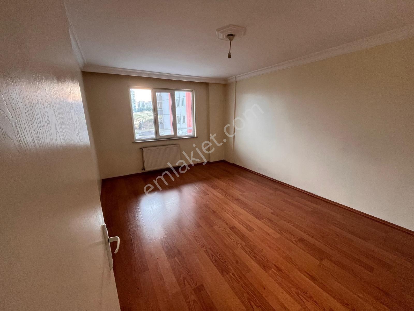 Batıkent Yersera Sitesinde 3+1 Kiralık Ev - Görsel 15