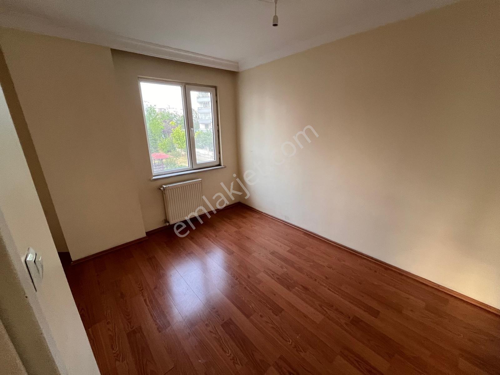 Batıkent Yersera Sitesinde 3+1 Kiralık Ev - Görsel 11