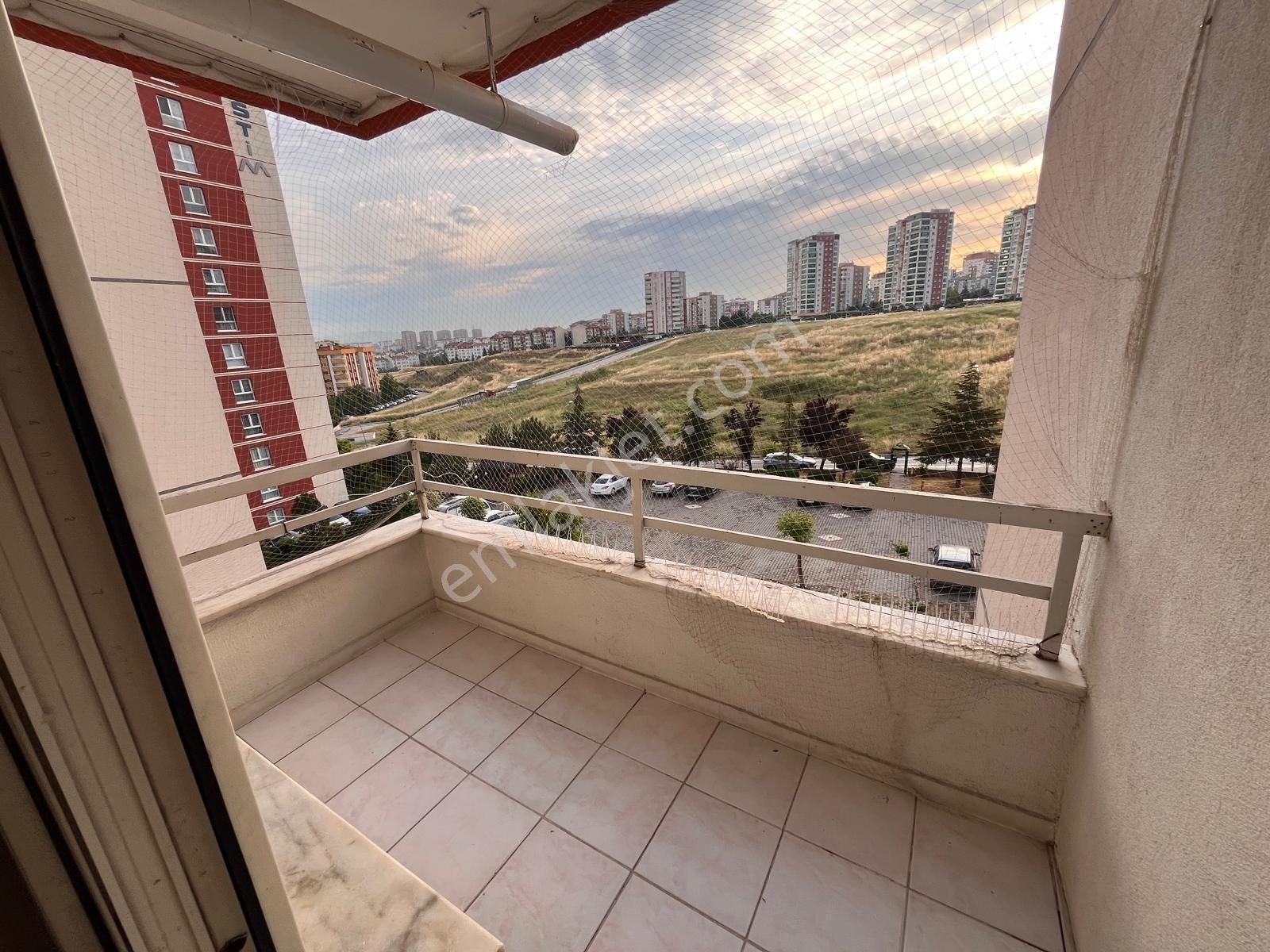 Batıkent Yersera Sitesinde 3+1 Kiralık Ev - Görsel 18